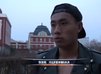 《清醒》将由导演金泰昆和编剧朴拄锡共同执笔，将于2025年上半年在Disney+播出。