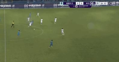 《三心两意》曝剧情预告5229人看过 陈思诚谈《10间》启用新人：市场不能只指望沈腾1506人看过 第33届大学生电影节启动！
