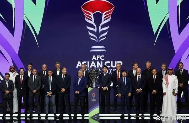 乔什·萨弗迪：我相信我早期的电影教会了我很多。