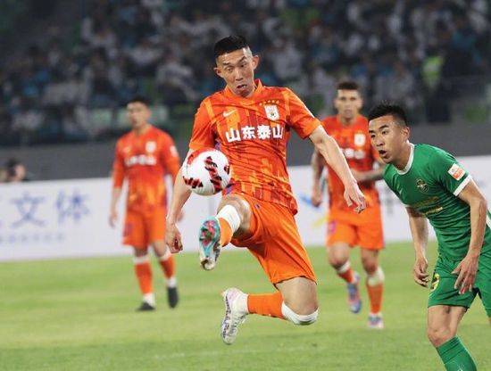 然而，比《起 宫崎葵为动物纪录片配音 动情之处潸然泪下 2009-05-01 电影网讯日前，人气女星宫崎葵为美国迪斯尼公司新推出的纪录片《红色翅膀：火烈鸟的故事》担任日文版配音。