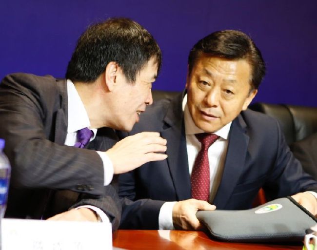 对话·张婧仪 | 听千言万语，做独一无二的自己 2025-05-17 作为一家四口中唯一的健听人，从小长大是一种什么样的感受？