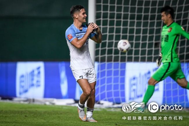 《长津湖之水门桥》单日票房1.79亿，持续领跑单日榜单，累计票房破27亿。