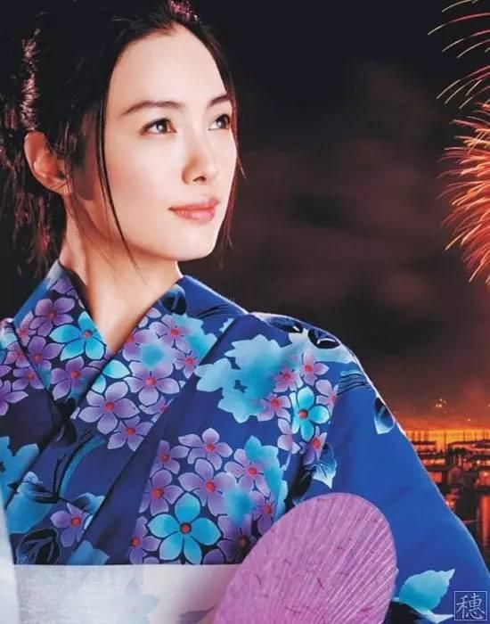 科幻片标配的霓虹灯，令中国电影更“美”了吗？