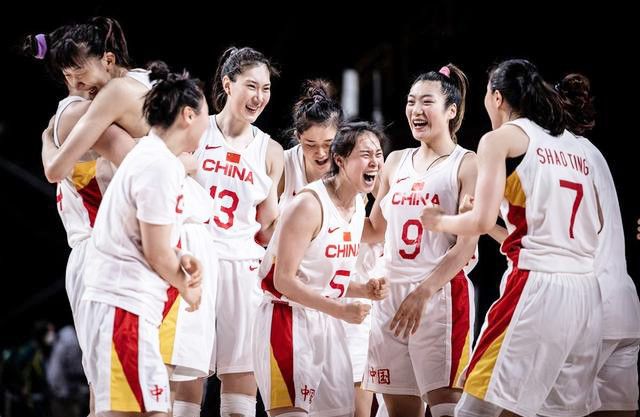 张婧仪陈明昊蒋勤勤手语吵架!
