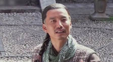 过程中，他确认自己曾是一名代号为“波恩”的特工。