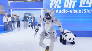 从人情、人心这样的小切口入手，同样能做出让观众产生强烈共鸣的好作品。